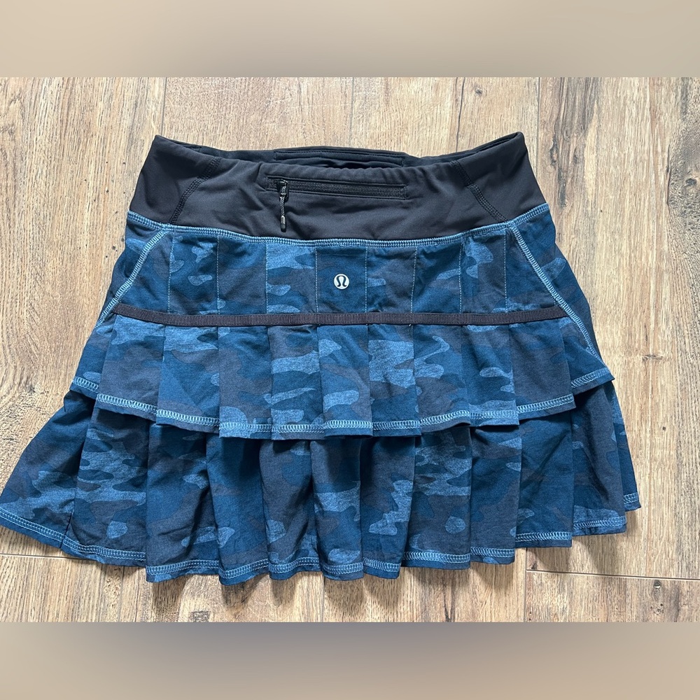 Lululemon Pace Setter Pleated Tennis Skirt Oil Slick Blue Lotus Camo 2 Tall - Picture 2 of 8